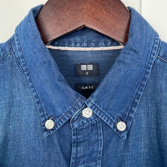 Uniqlo Men Denim shirt - Picture 2 of 5